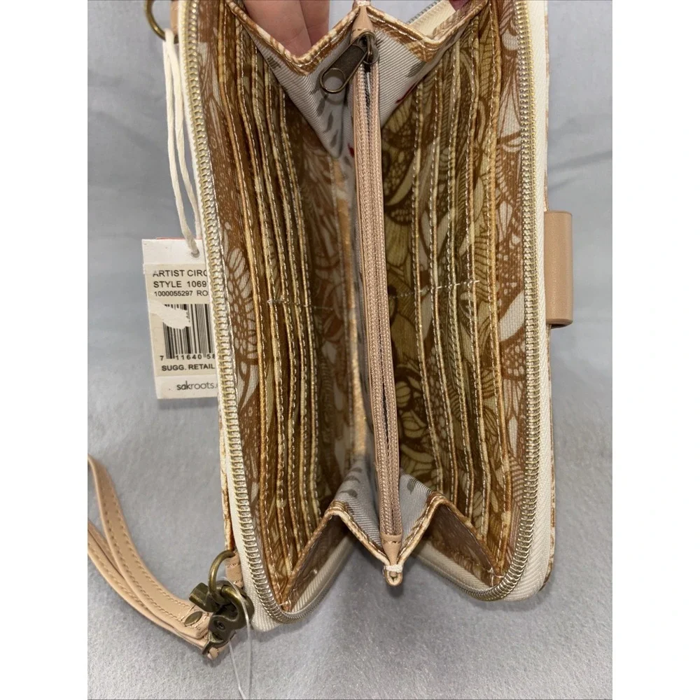 SAKROOTS Lg Smartphone Gold‎ Canvas Wristlet Zip Around Wallet NWT Missing Strap